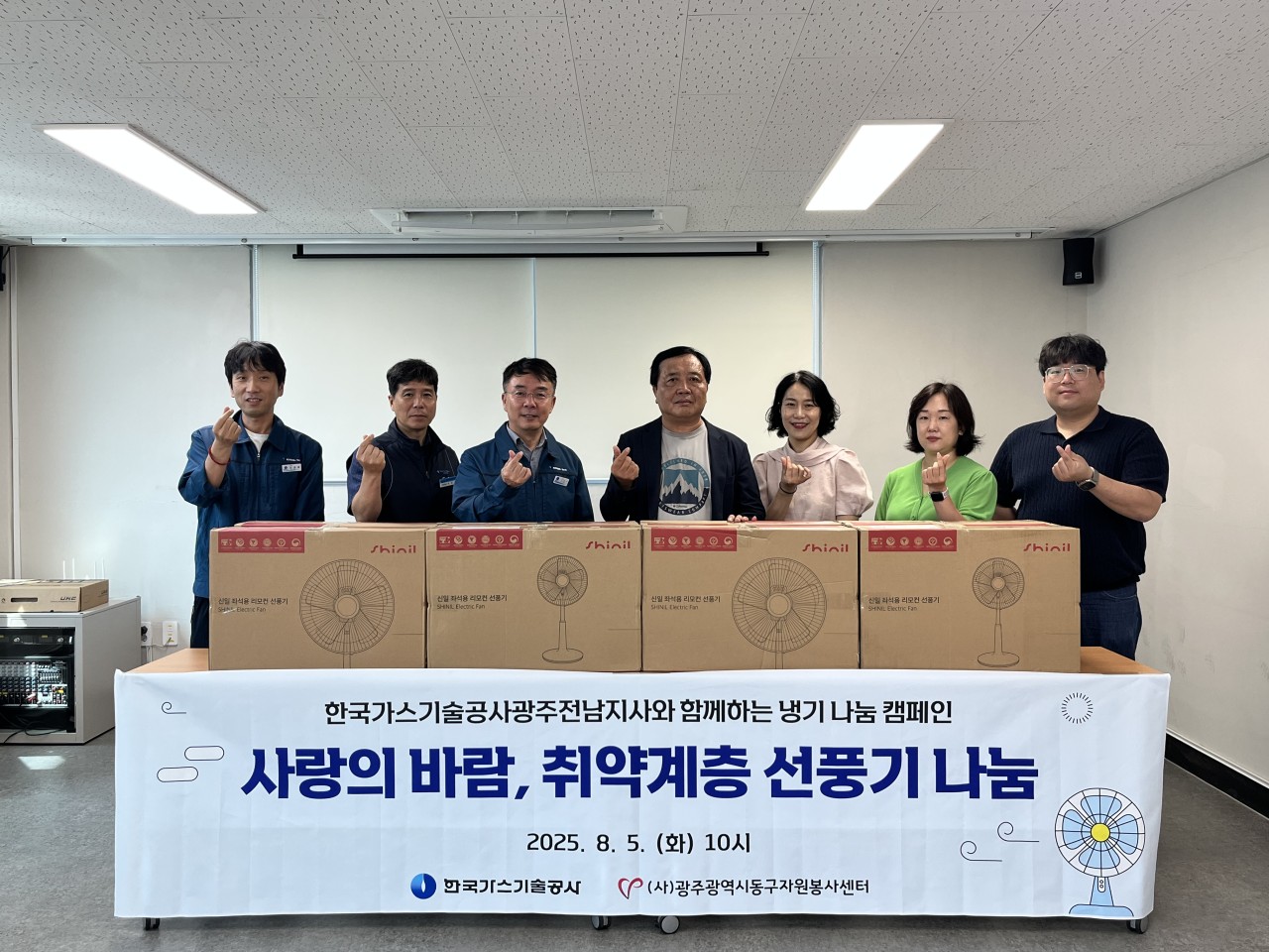 9_d57Ud018svc1xid4waexqmr8_dr60g7 (1).jpg