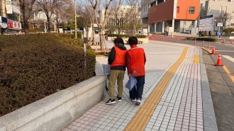 지산1동자원봉사캠프 '플로깅' 진행